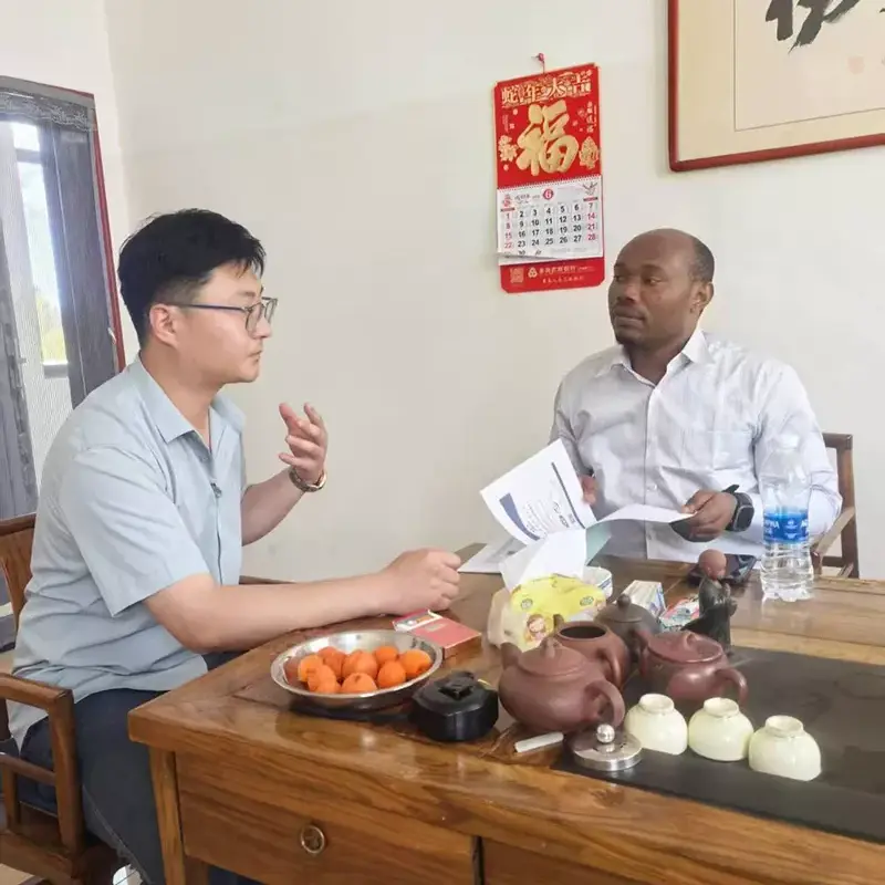 Khách hàng châu Phi đã đến thăm Liweiyuan để cùng mở rộng thị trường cấu trúc thép châu Phi