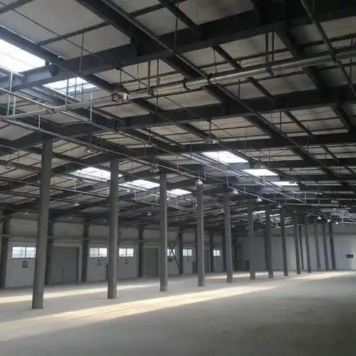 Những lợi ích của việc xây dựng một nhà máy cấu trúc thép là gì?